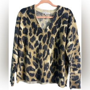 Young Fabulous & Broke Leopard Cheetah Animal Print V Neck Sweater M/L